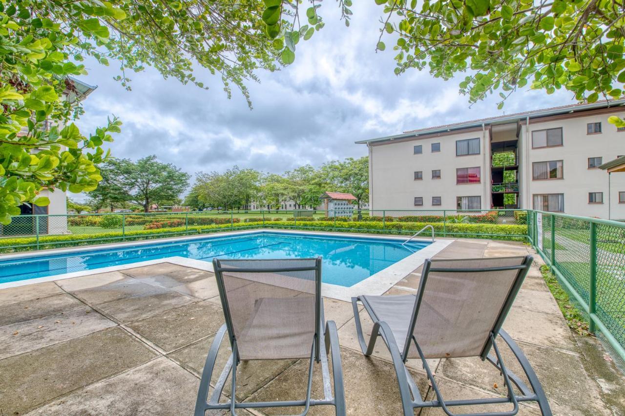 Golden Getaway Apartments Liberia Exterior photo